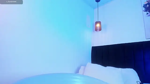 dolly_zoe Adlı Modelin Canlı Sohbet Odası