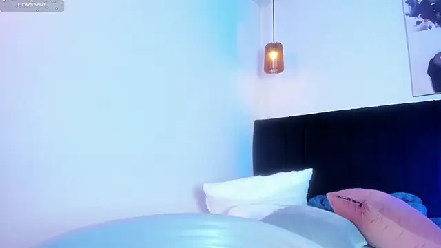 Chat soba uživo modela dolly_zoe