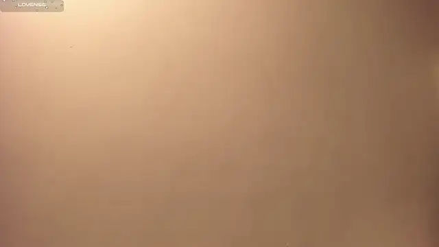 dolly_zoe – Naživo chatovacia miestnosť