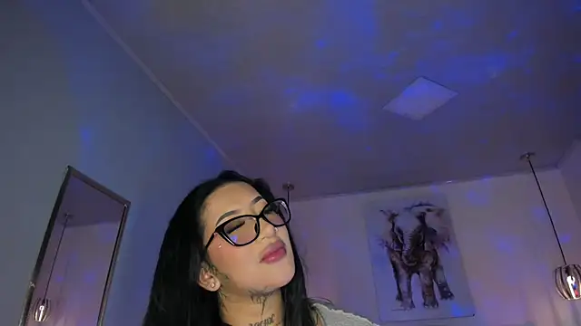 Sala de chat en directo de ayshel__