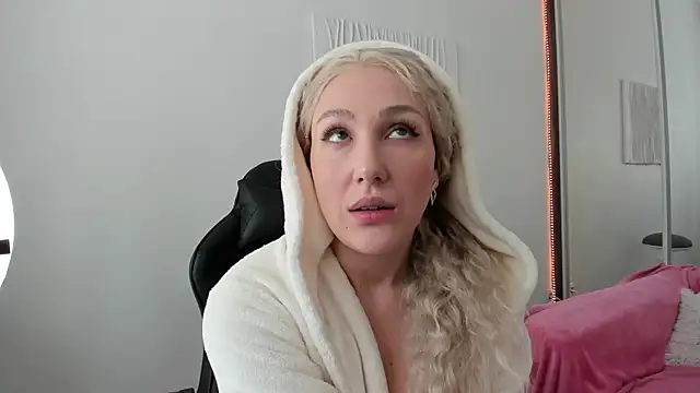 CarolMay – Naživo chatovacia miestnosť