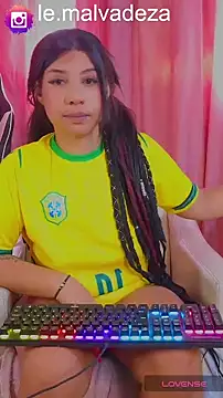 חדר צ'אט בשידור חי של leonasafira