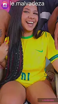 leonasafira 실시간 채팅방
