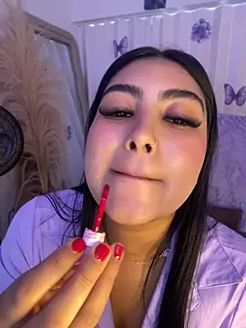 NatashaBrown12 Adlı Modelin Canlı Sohbet Odası