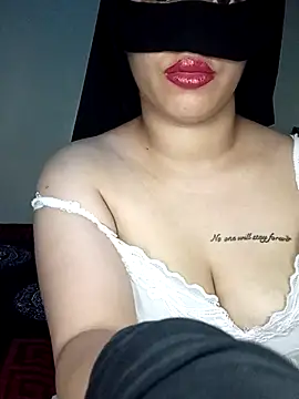חדר צ'אט בשידור חי של Zouzou_sexy
