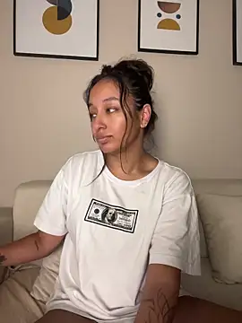 DianaHopson Live Chatrum