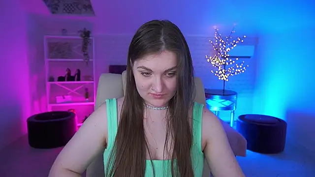 EmmyCharmm Live chatroom