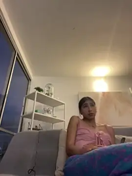 Ameellie Adlı Modelin Canlı Sohbet Odası