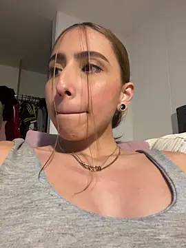 חדר צ'אט בשידור חי של Ameellie