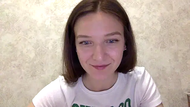 shining_pearl_'s Live Chat Room