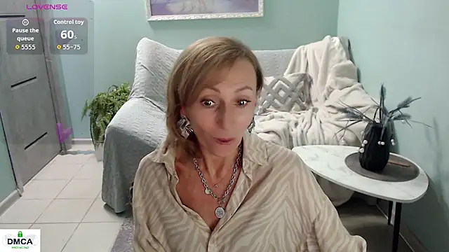 HornyMilf_777 – live chatrum