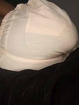 Živá chatovací místnost chalie_roy