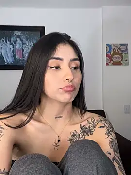 Chatroom en direct de ananya_sex1