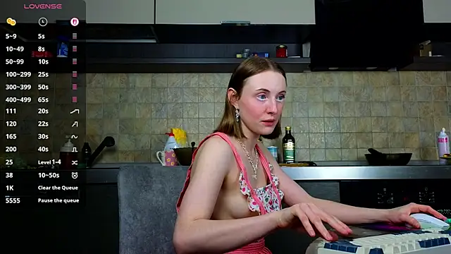 Živá chatovací místnost Cowell_Adelina