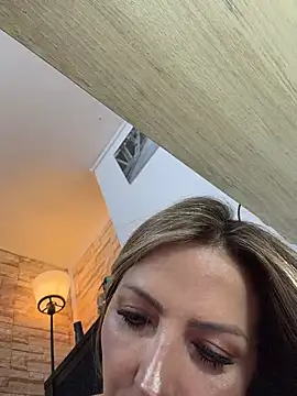 عرض كام _Abril-Office1 الجنسي المباشر