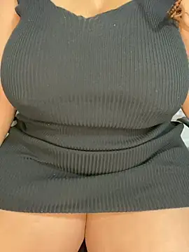 CARAMELGODDESSX23 élő chatszobája