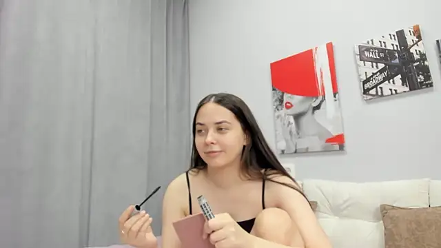 Tiny_JuJu Live Chatraum