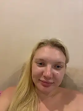 AmmyHot Adlı Modelin Canlı Sohbet Odası