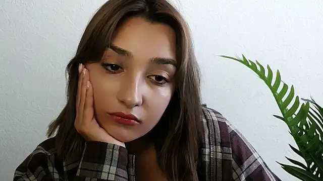 veryshygirl Adlı Modelin Canlı Sohbet Odası