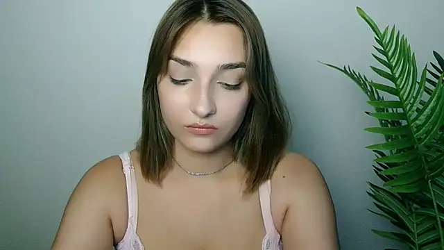 غرفة دردشة veryshygirl المباشرة