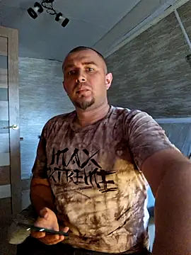 חדר צ'אט בשידור חי של Foxyshaved
