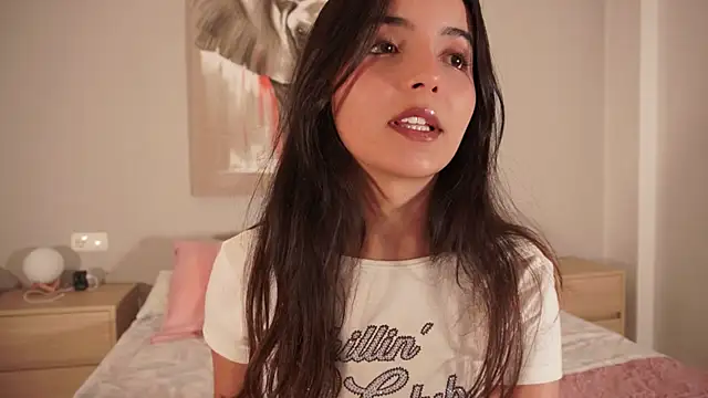 Raychell_Black – Naživo chatovacia miestnosť