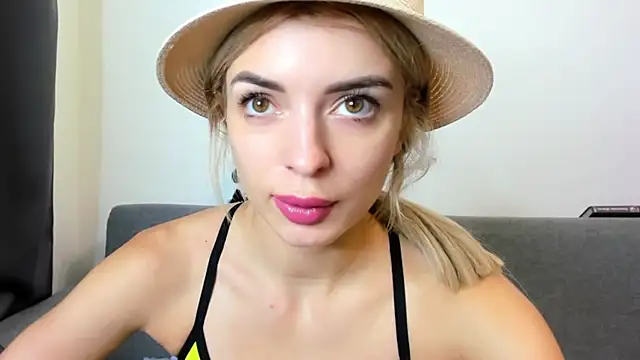 Živá chatovací místnost _ellen_meow_