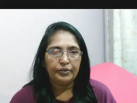 sexy69hotmum's Live Chat Room