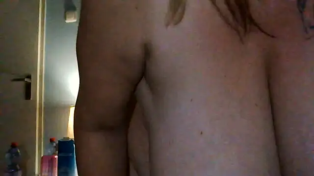 hotladymoon – live sex-cam-show