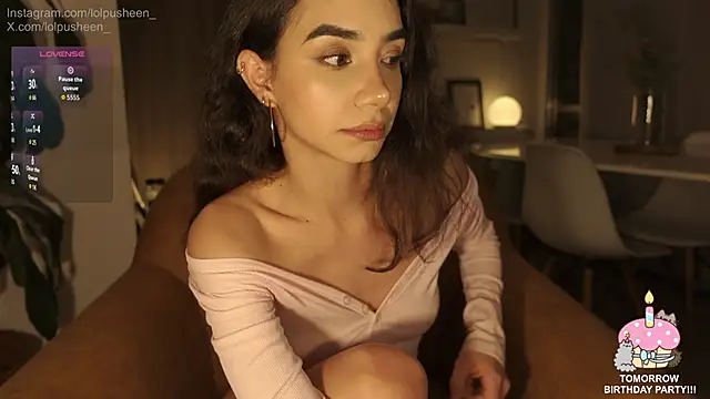 JulietteDee Adlı Modelin Canlı Sohbet Odası