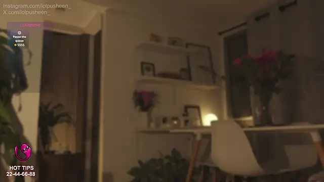 חדר צ'אט בשידור חי של JulietteDee