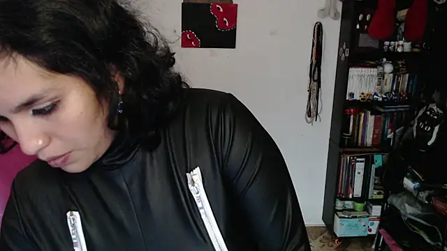 Chatroom en direct de kureiji_hentaii