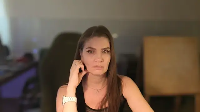 Sala de chat ao vivo de NoNudeElie