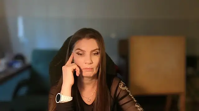 Živá chatovací místnost NoNudeElie