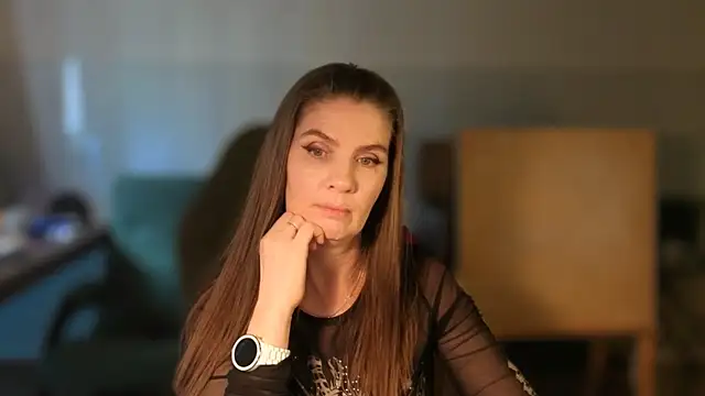 NoNudeElie – live chatrum