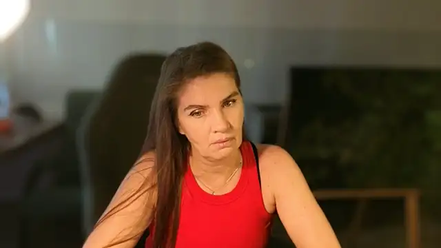 Chat soba uživo modela NoNudeElie