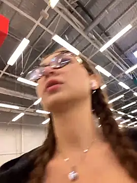 Živá chatovací místnost QuitieLia