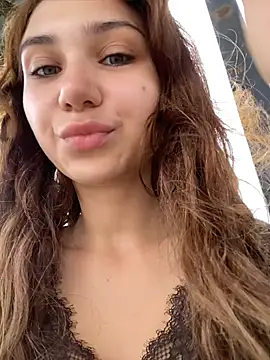 QuitieLia's Live Sex Cam Show