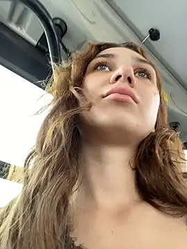 QuitieLia's Live Sex Cam Show