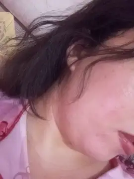 Beerrry Adlı Modelin Canlı Sohbet Odası