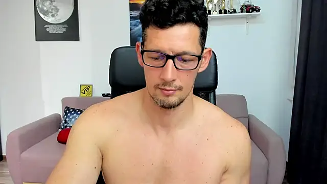 BrutusK08's Live Sex Cam Show