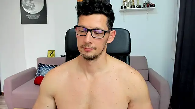 BrutusK08's Live Sex Cam Show