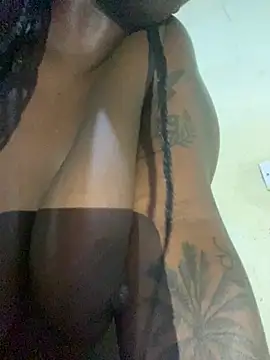 Sala de chat ao vivo de Vivi_na19