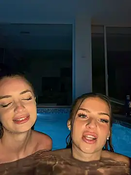 EvieEvans Adlı Modelin Canlı Sohbet Odası