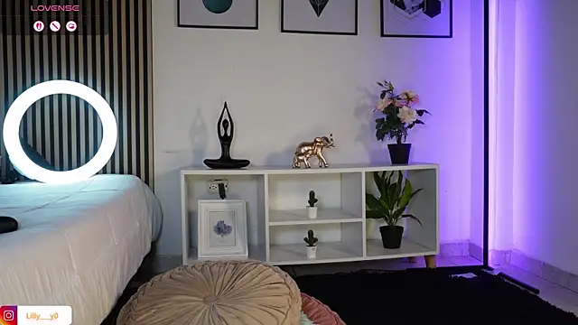 Sala de chat en directo de LillyDolls23