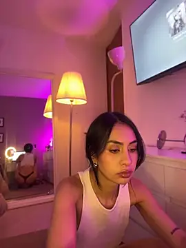 romma95 Adlı Modelin Canlı Sohbet Odası