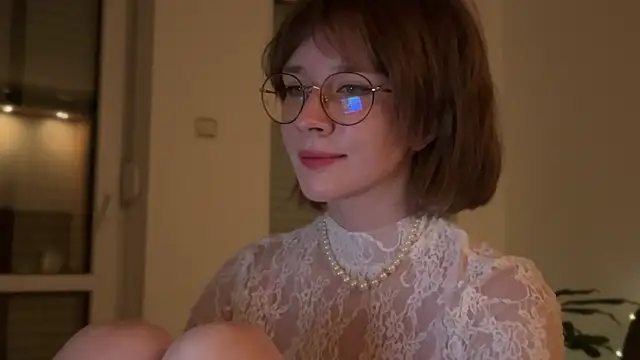 ms_christiana's Live Chat Room