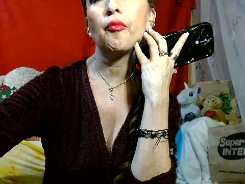 hottieperla Adlı Modelin Canlı Sohbet Odası