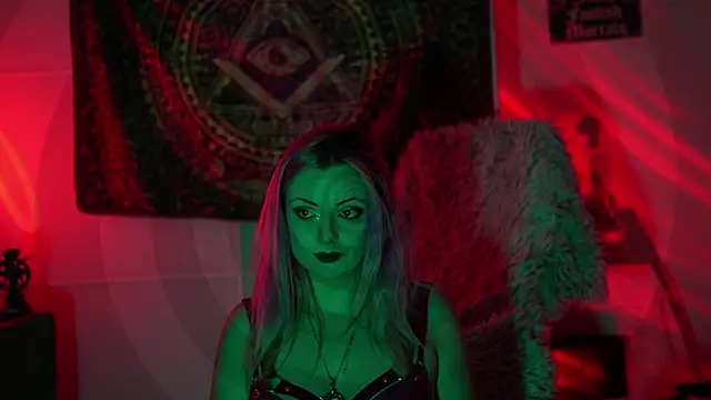 Pokój czatu na żywo – GoddessRubySnow
