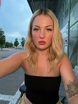 Živá chatovací místnost shymasha